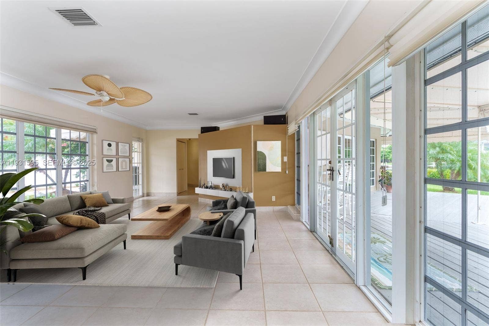 2130 NE 15th Street, Fort Lauderdale, Fort Lauderdale, FL 33304 Main Living Room