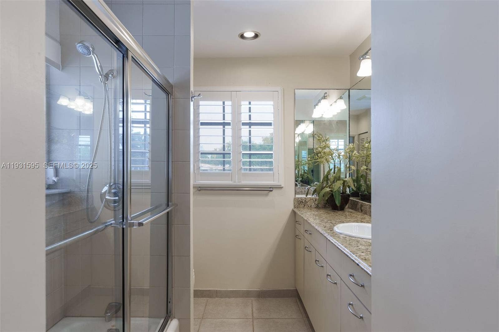 2130 NE 15th Street, Fort Lauderdale, Fort Lauderdale, FL 33304 Bathroom 3