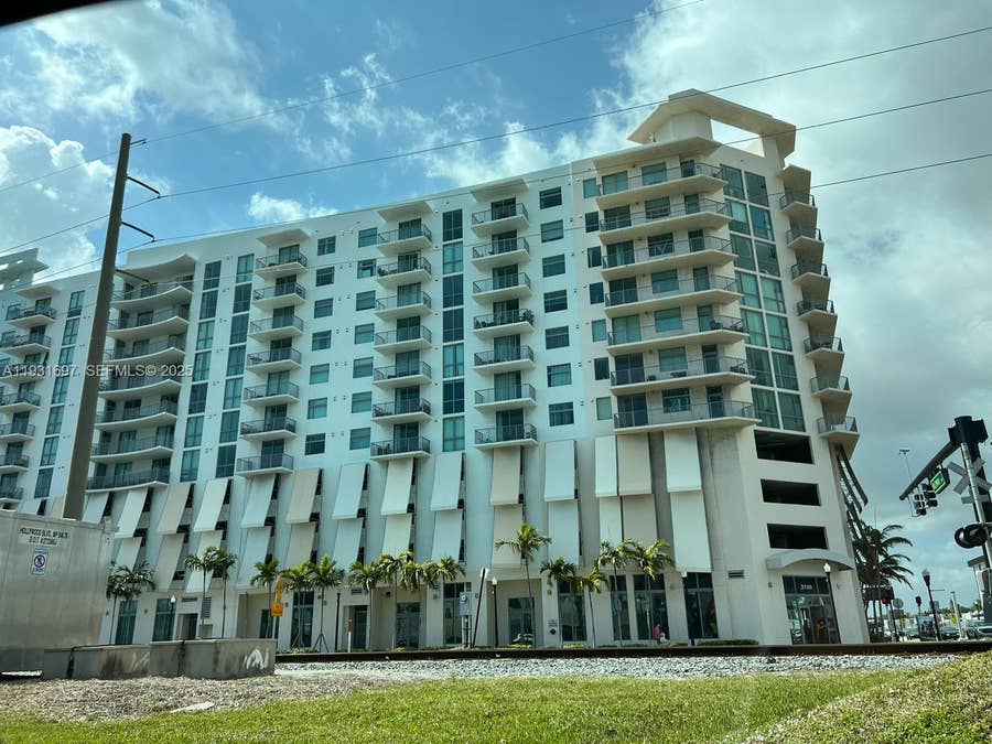 Property photo for 140 S Dixie Highway, #507, Hollywood, FL