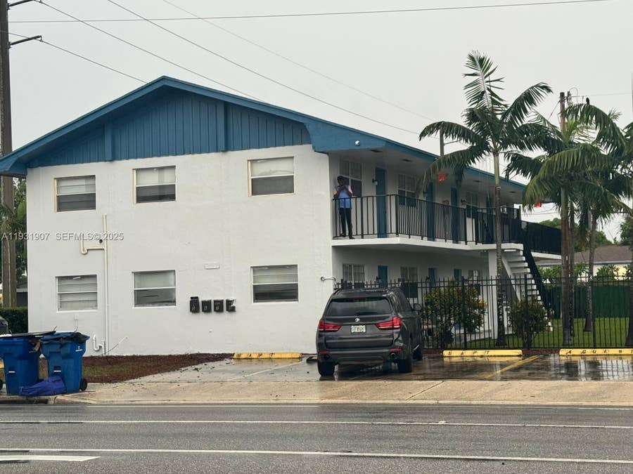 Property photo for 215 W Blue Heron Boulevard, Riviera Beach, FL