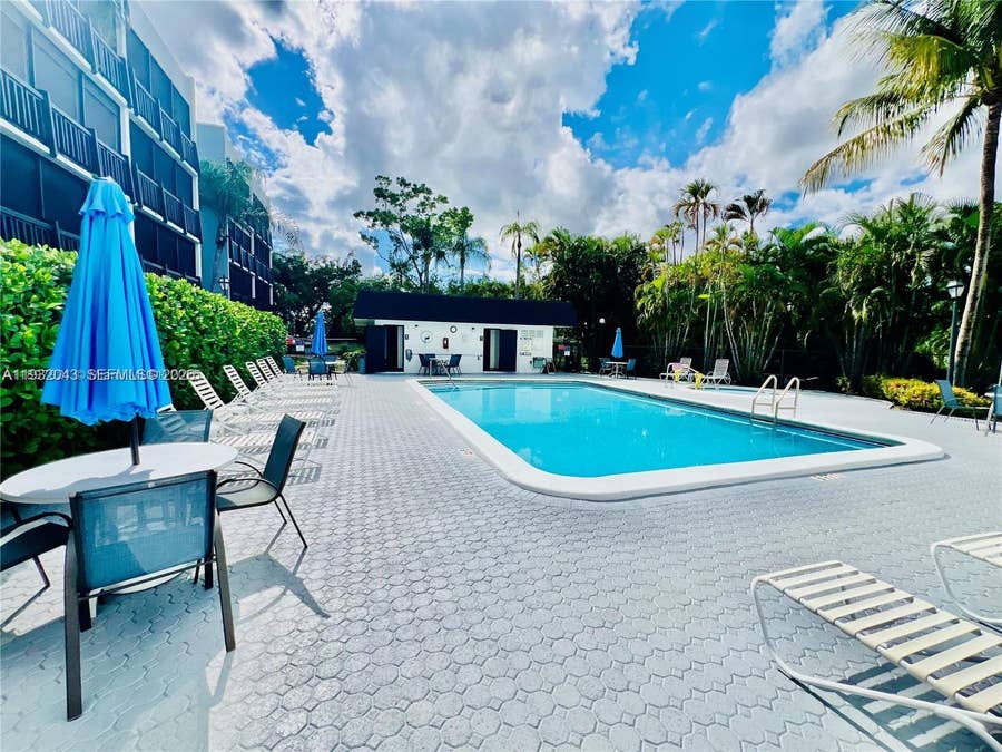 Property photo for 1021 Mockingbird Lane, #215, Plantation, FL