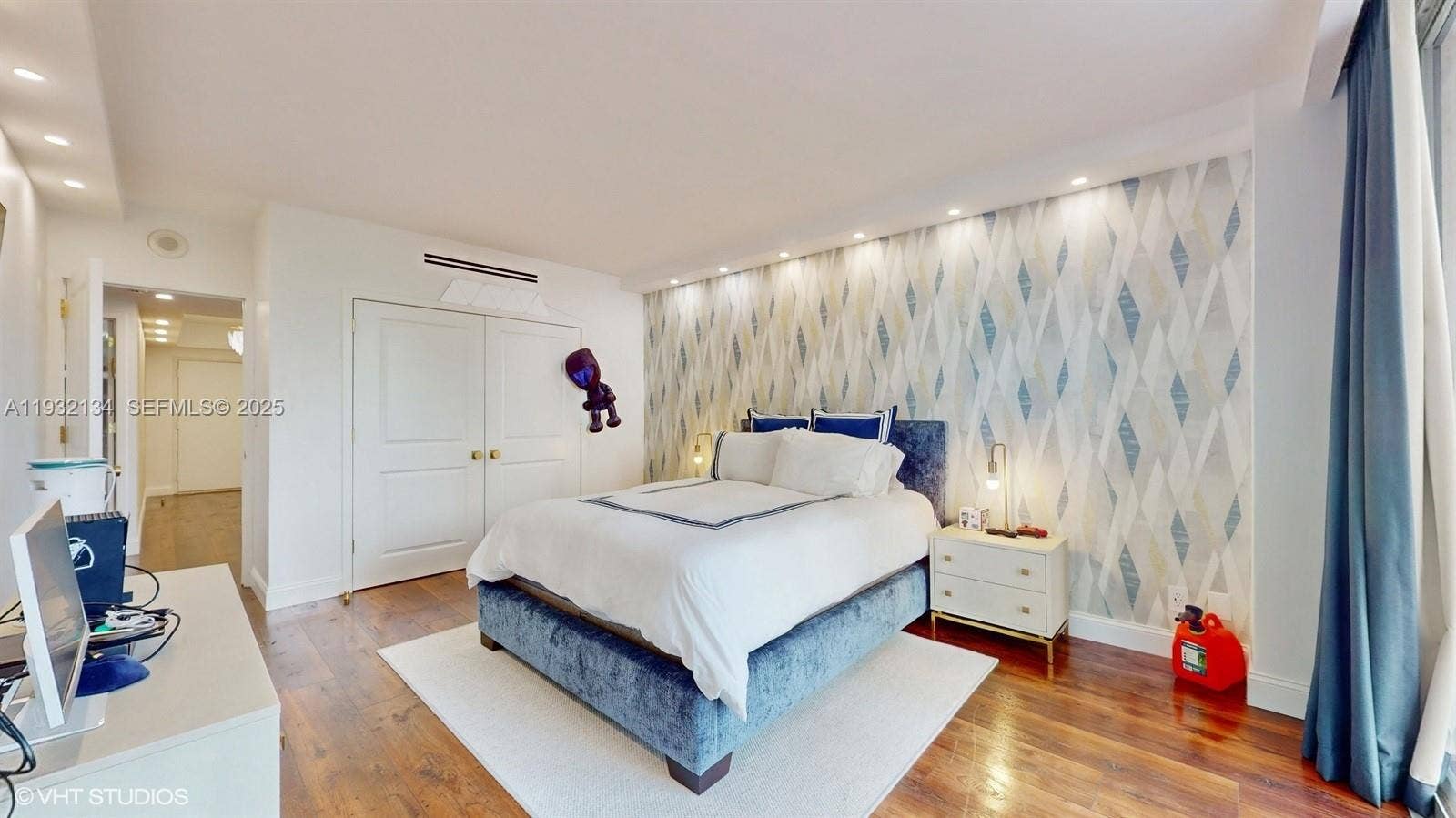 10155 Collins Avenue, #410, Bal Harbour, FL 33154 Photo 30