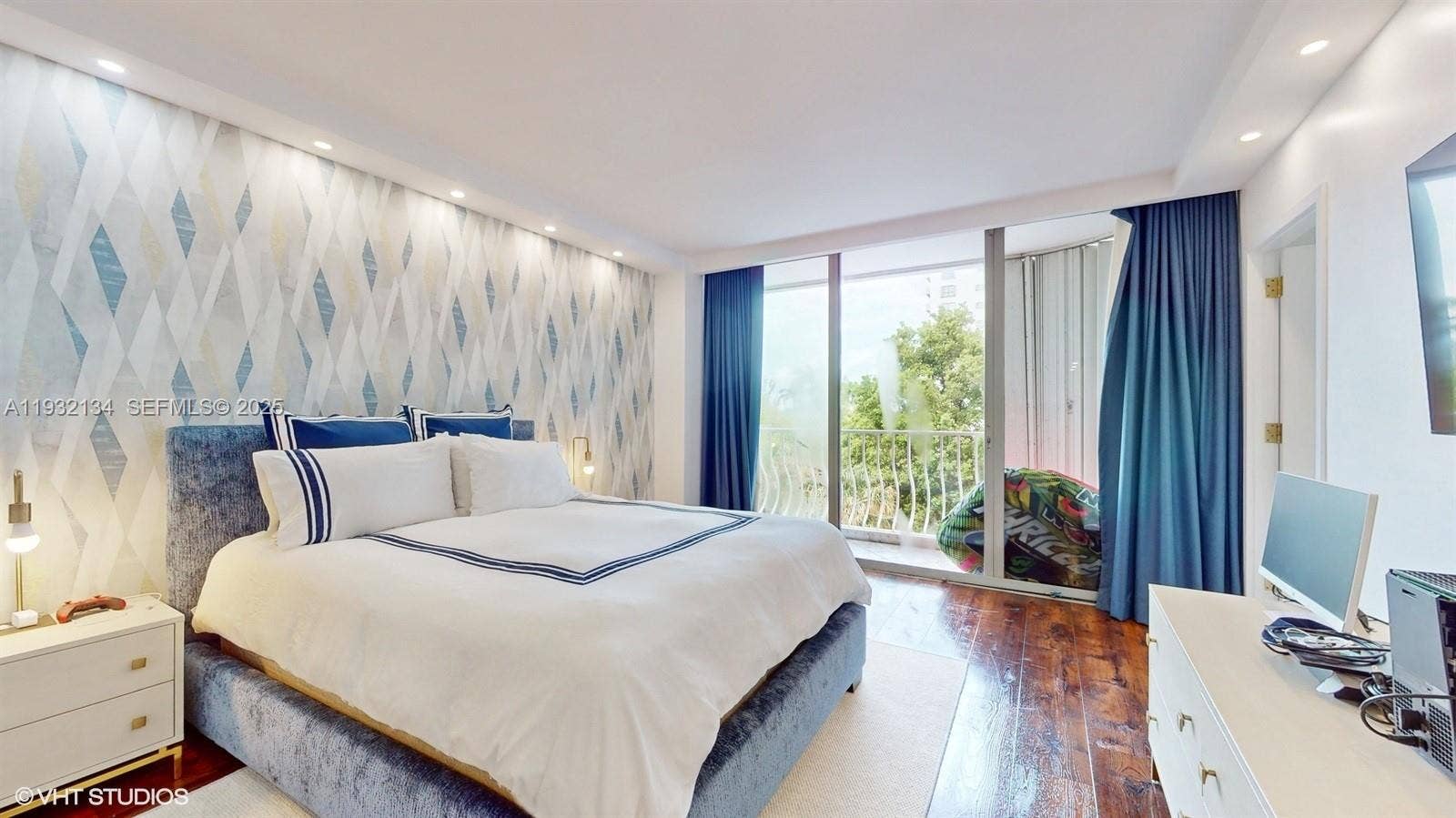 10155 Collins Avenue, #410, Bal Harbour, FL 33154 Photo 28