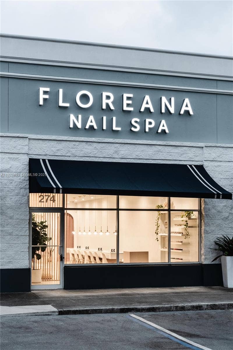 Property photo for 240-290 N Federal Highway, Fort Lauderdale, FL