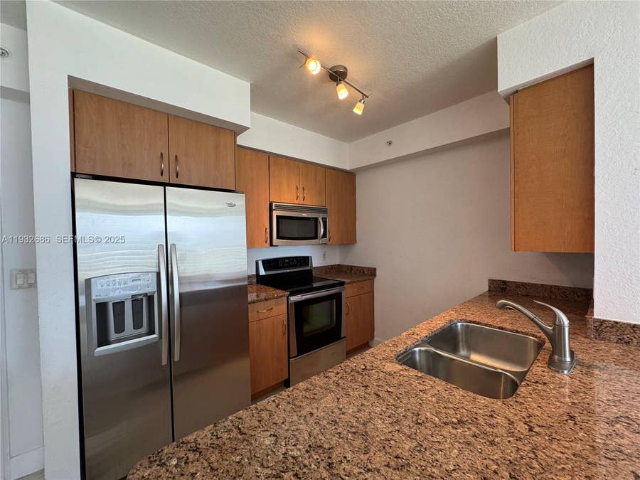 Property photo for 1830 Radius Drive, #915, Hollywood, FL