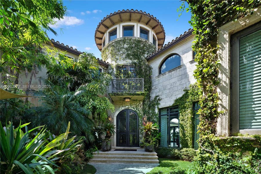 Property photo for 10330 W Broadview Drive, Bay Harbor Islands, FL