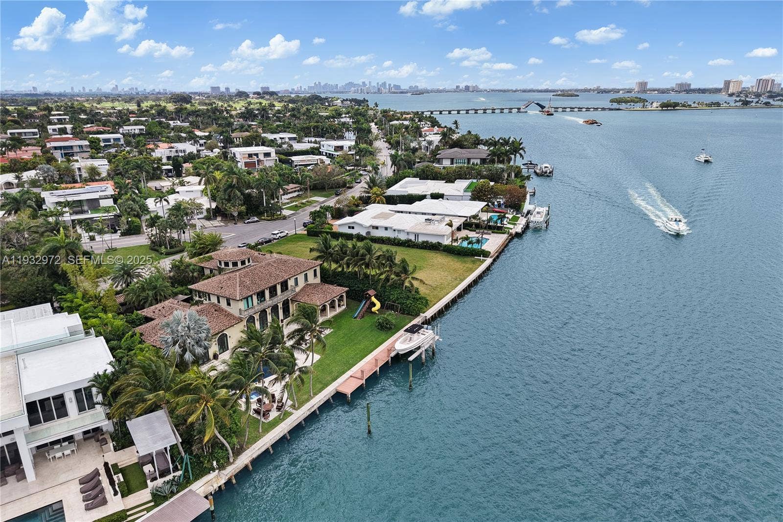 10330 W Broadview Drive, Bay Harbor Islands, FL 33154 Photo 32