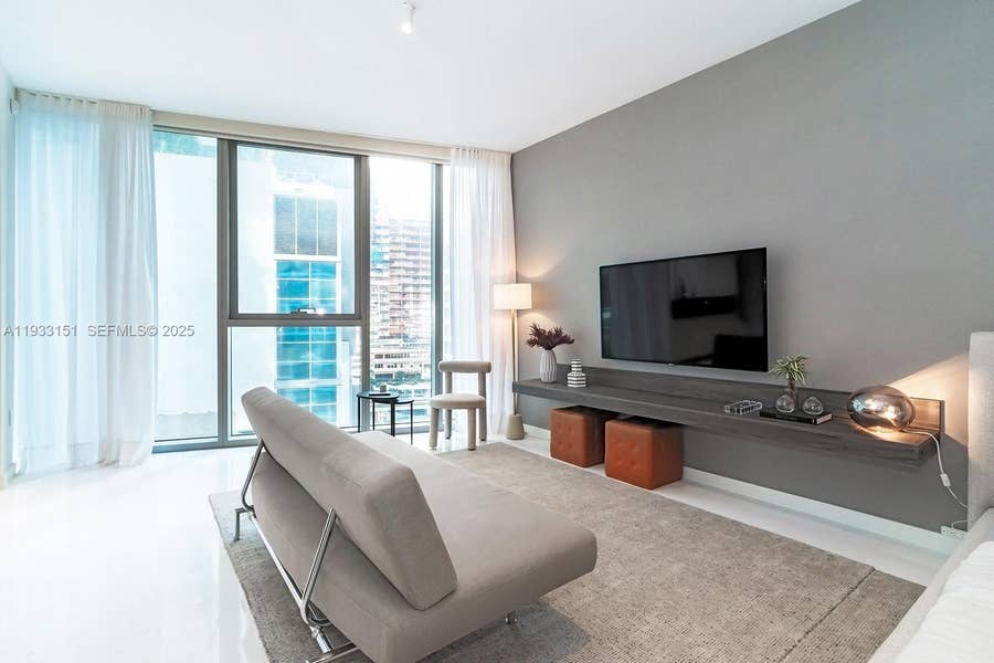 Property photo for 300 Biscayne Blvd Way, #805, Miami, FL