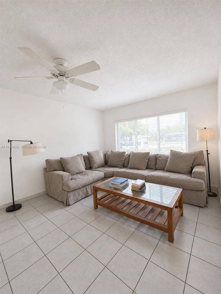 Property photo for 1001 SE 16th Street, #1, Fort Lauderdale, FL