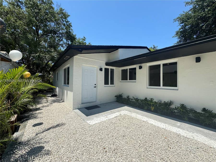 Property photo for 111 NW 7th Avenue, Dania Beach, FL