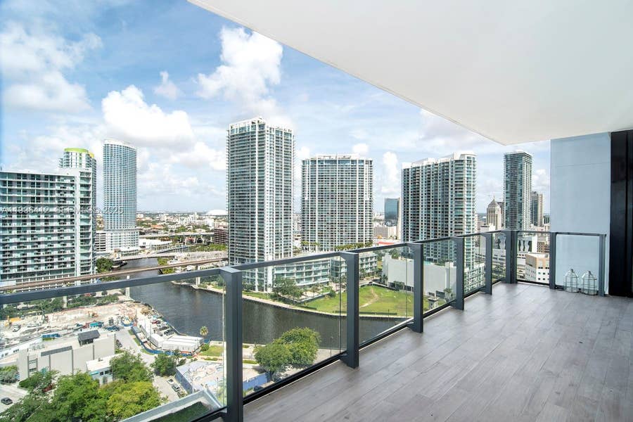 Property photo for 68 SE 6th Street, #2010, Miami, FL