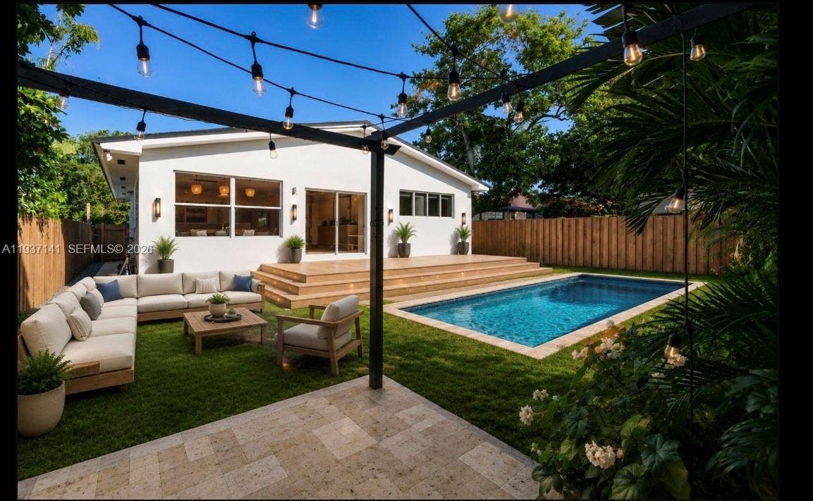 254 NW 43rd Street, Miami, FL 33127 staging patio