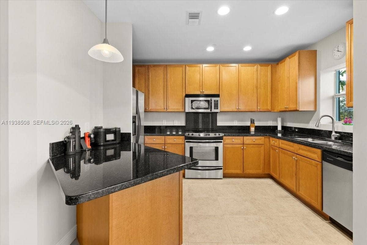 630 SE 15th Street, #3, Fort Lauderdale, FL 33316 Photo 11