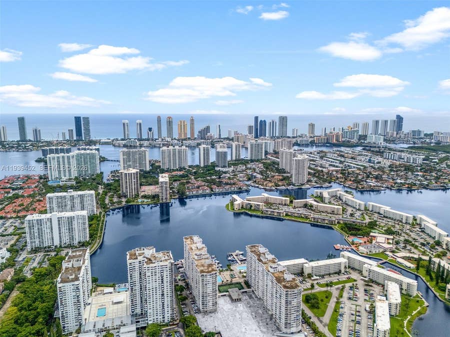 Property photo for 18021 Biscayne Boulevard, #304, Aventura, FL