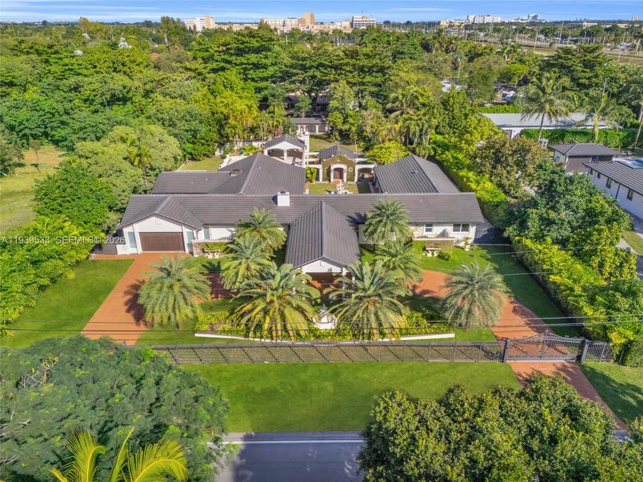 Property photo for 11835 SW 47th Street, Miami, FL