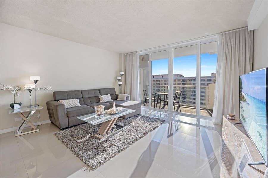 Property photo for 5601 Collins Avenue, #1618, Miami Beach, FL