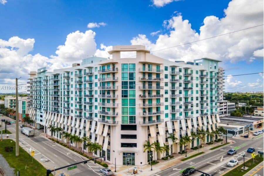 Property photo for 140 S Dixie Highway, #527, Hollywood, FL