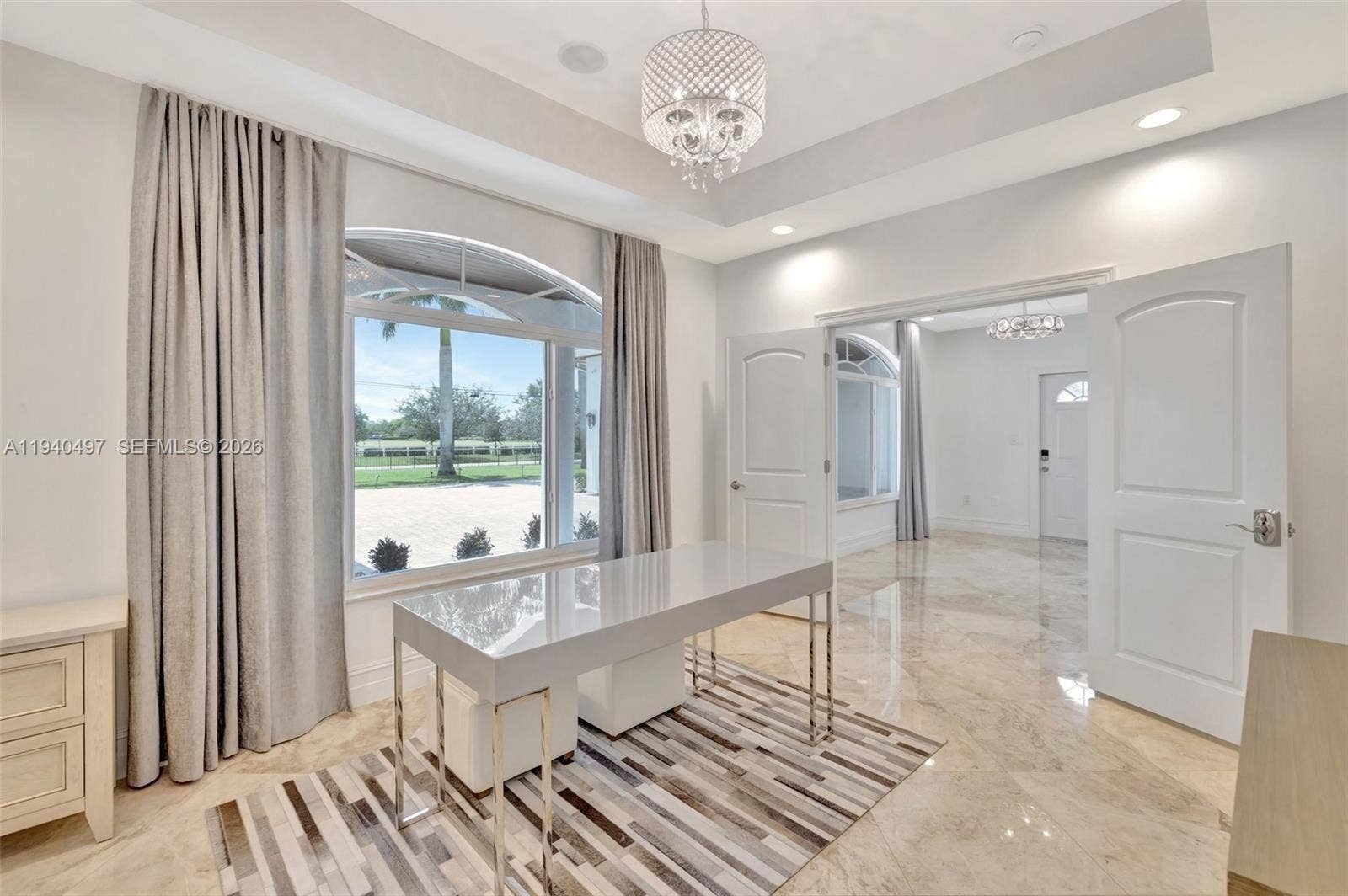 Photo 33