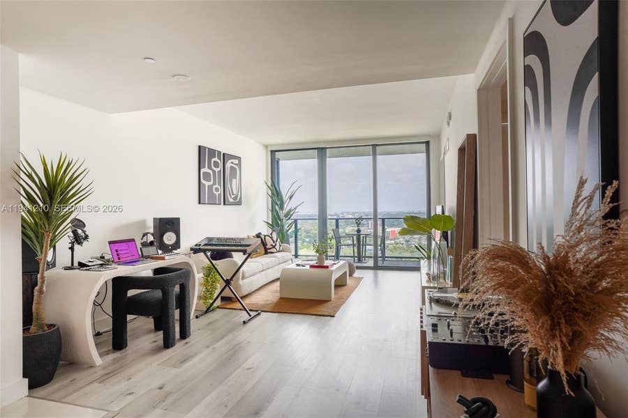 Property photo for 121 NE 34th Street, #2711, Miami, FL