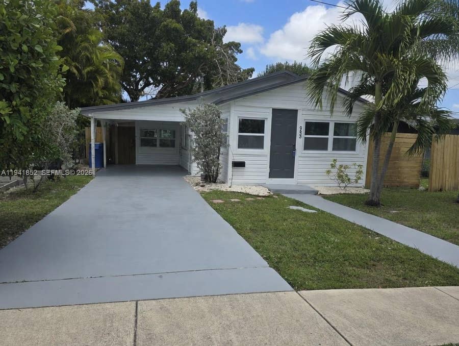 Property photo for 953 NE 37th Street, Oakland Park, FL