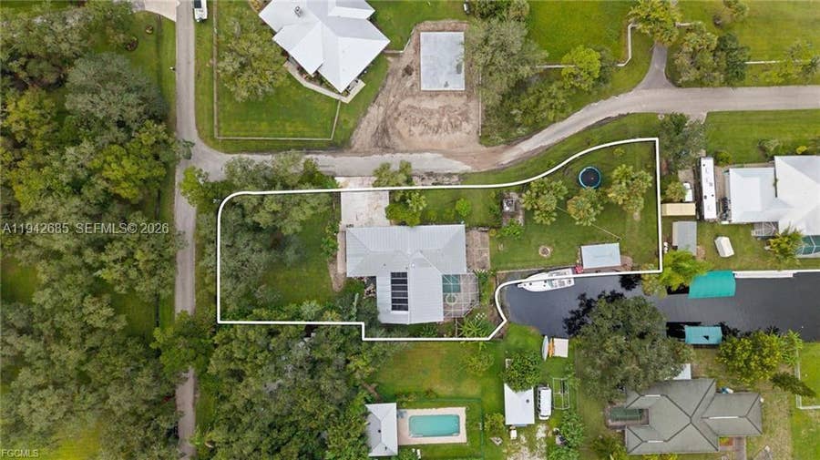Property photo for 1981 Carbonata Drive, Alva, FL