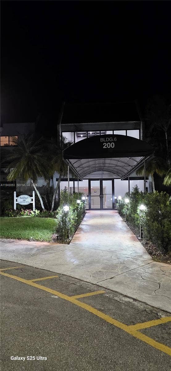 200 Lakeview Drive, #212, Weston, FL 33326 Photo 13