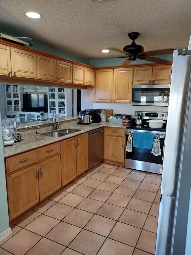 14531 Hickory Court, Davie, FL 33325 Photo 9