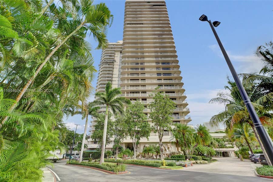Property photo for 19667 Turnberry Way, #12F, Aventura, FL