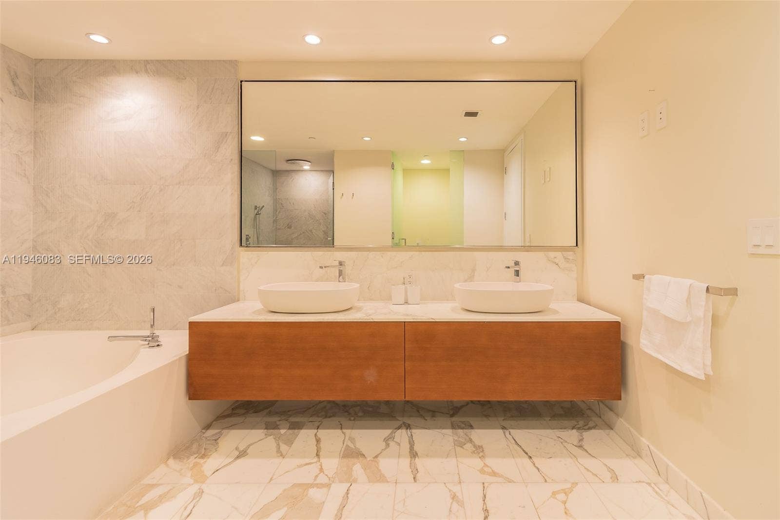 10203 Collins Avenue, #302, Bal Harbour, FL 33154 Photo 33