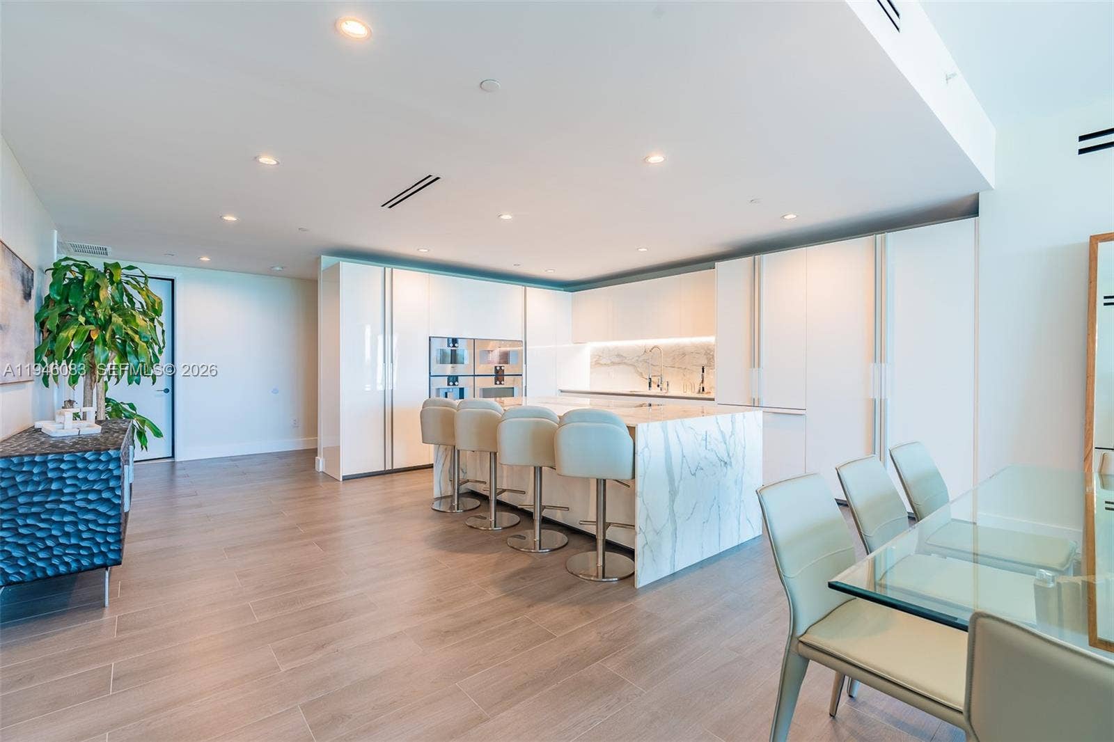 10203 Collins Avenue, #302, Bal Harbour, FL 33154 Photo 19