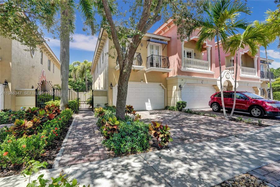 Property photo for 1115 NE 14th Avenue, Fort Lauderdale, FL
