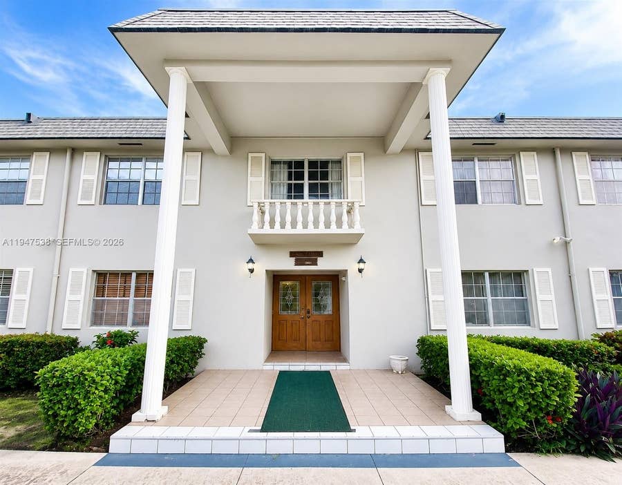 Property photo for 1520 Mckinley Street, #216E, Hollywood, FL