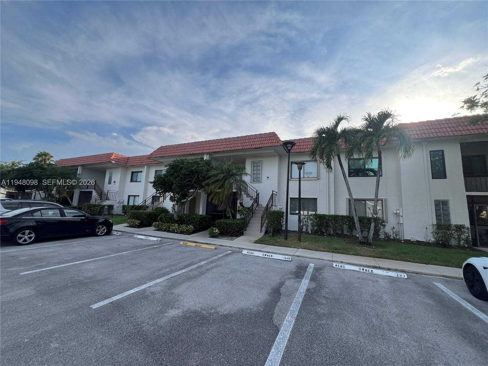 379 Lakeview Drive, #205, Weston, FL 33326 Photo 3