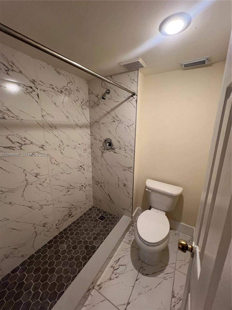 379 Lakeview Drive, #205, Weston, FL 33326 Photo 8
