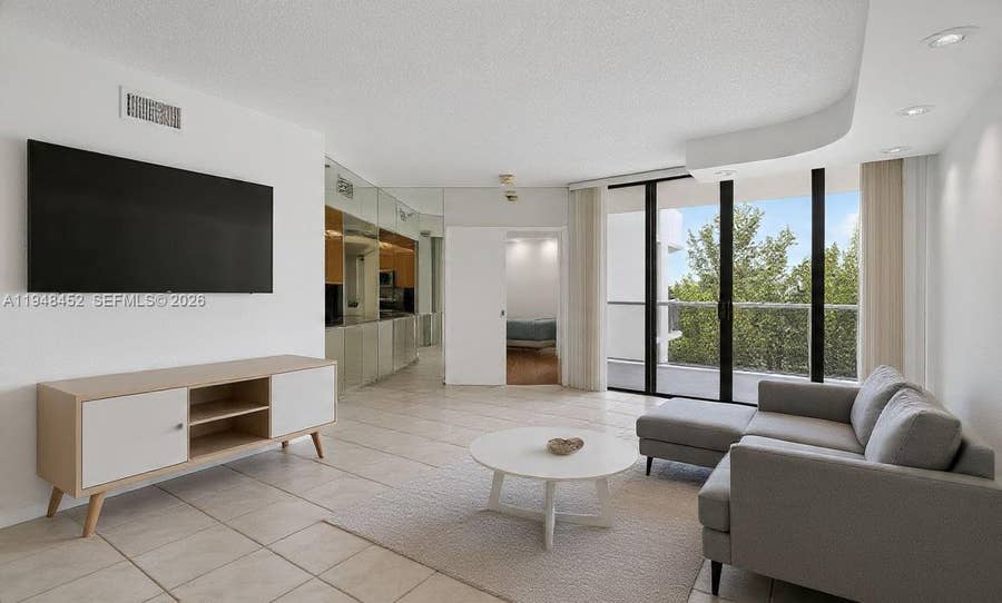 Property photo for 20281 E Country Club Drive, #405, Aventura, FL