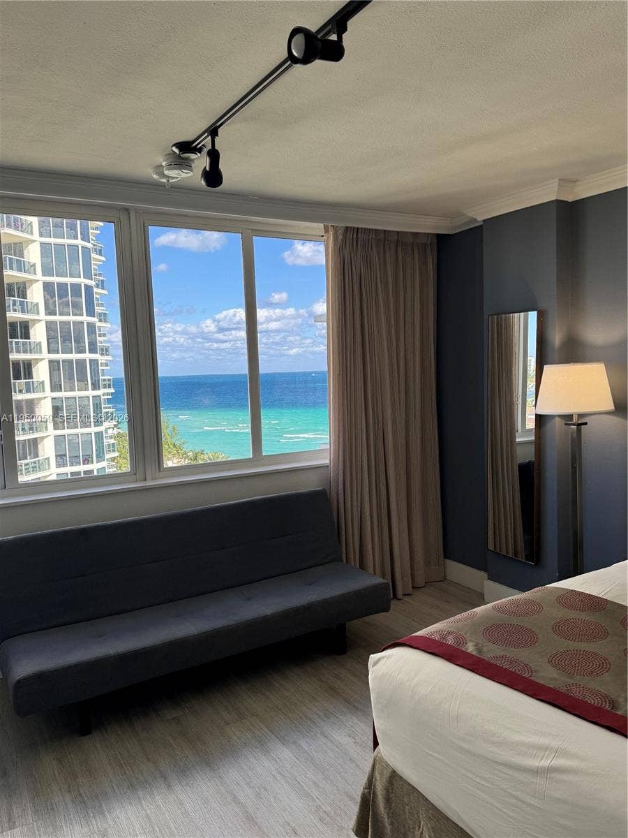 Property photo for 19201 Collins Avenue, #1018, Sunny Isles Beach, FL