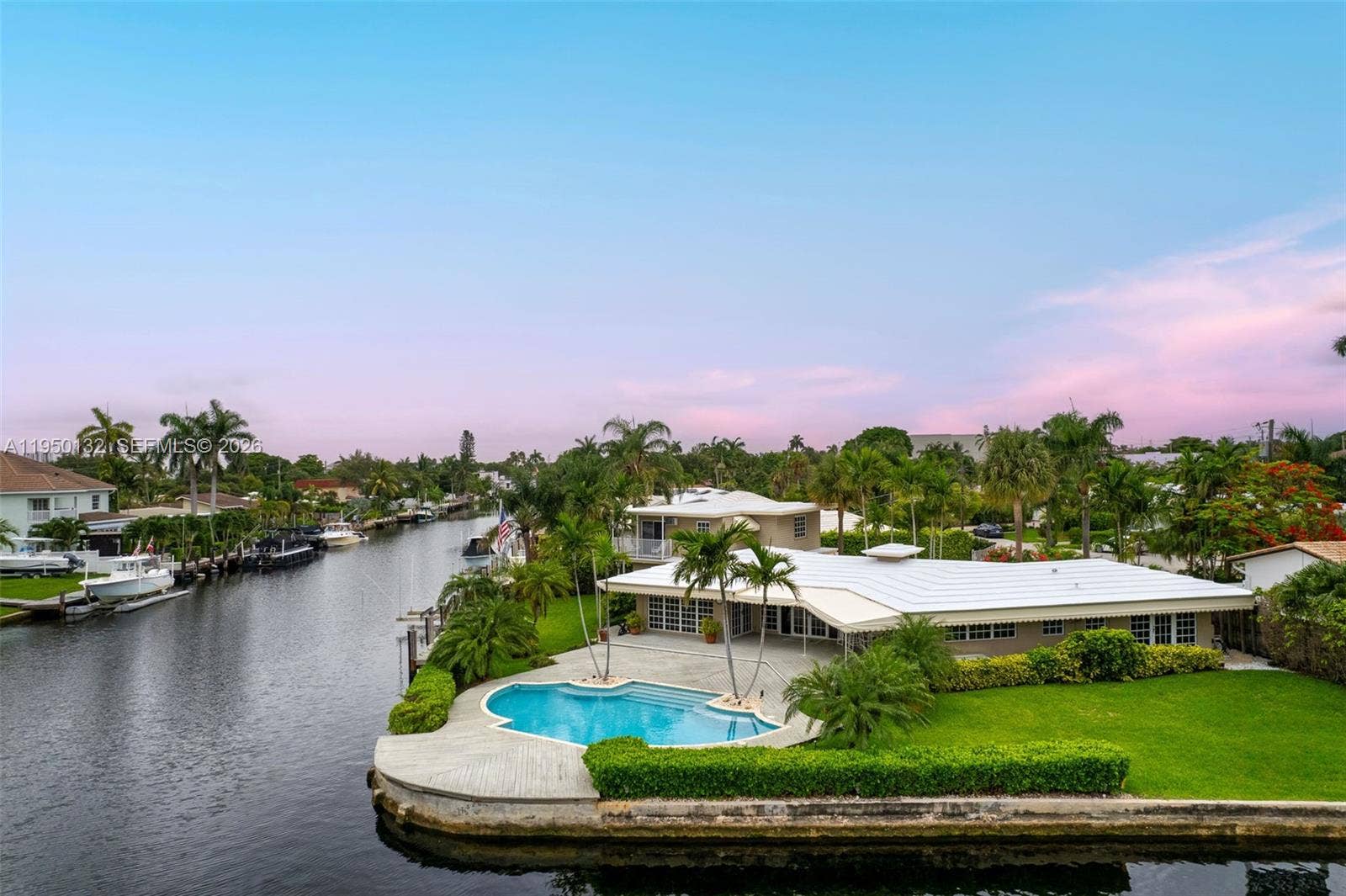 2130 NE 15th Street, Fort Lauderdale, FL 33304 Photo 2