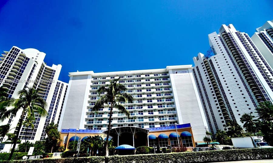 Property photo for 19201 Collins Avenue, #1033, Sunny Isles Beach, FL