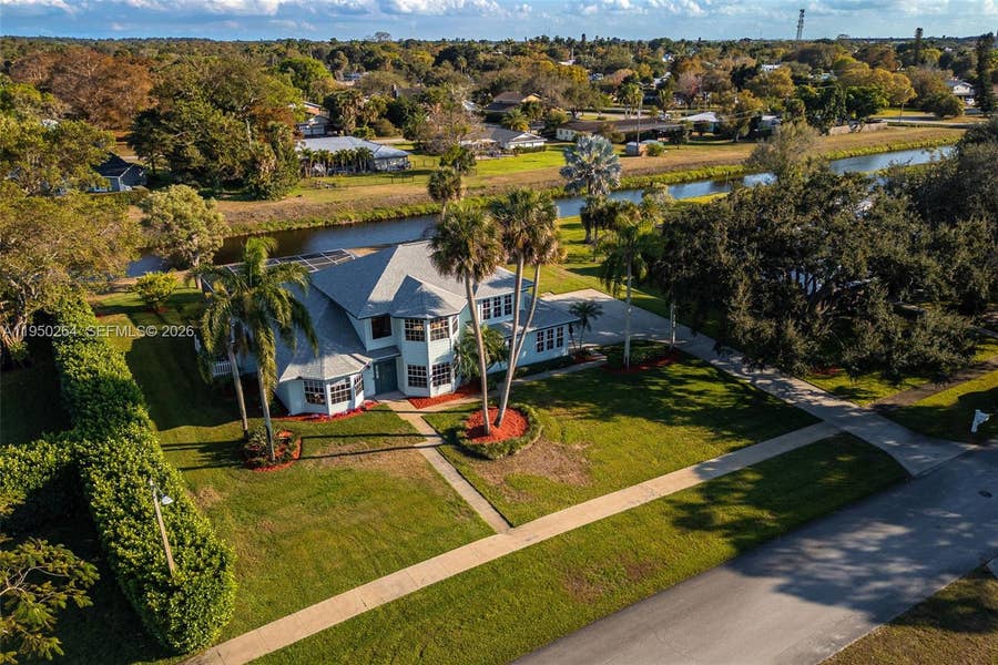 Property photo for 108 Ridgewood Avenue, Clewiston, FL