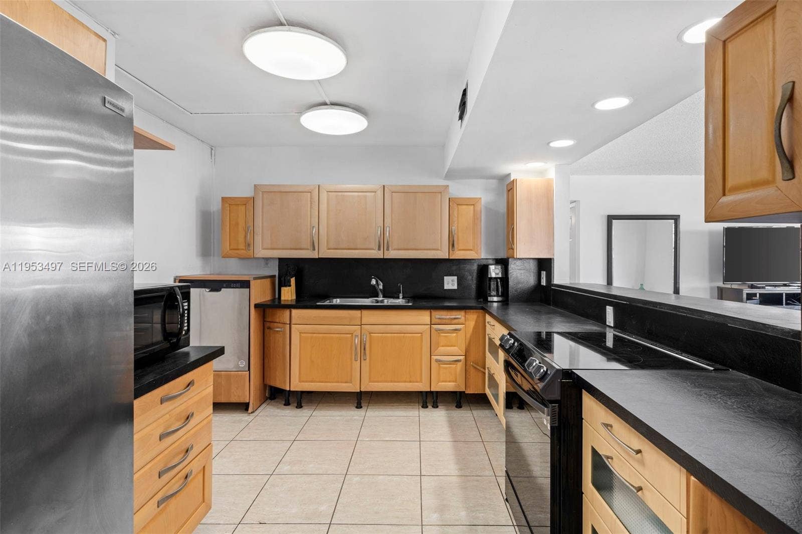 401 Golden Isles Drive, #304, Hallandale Beach, Hallandale Beach, FL 33009 Photo 17