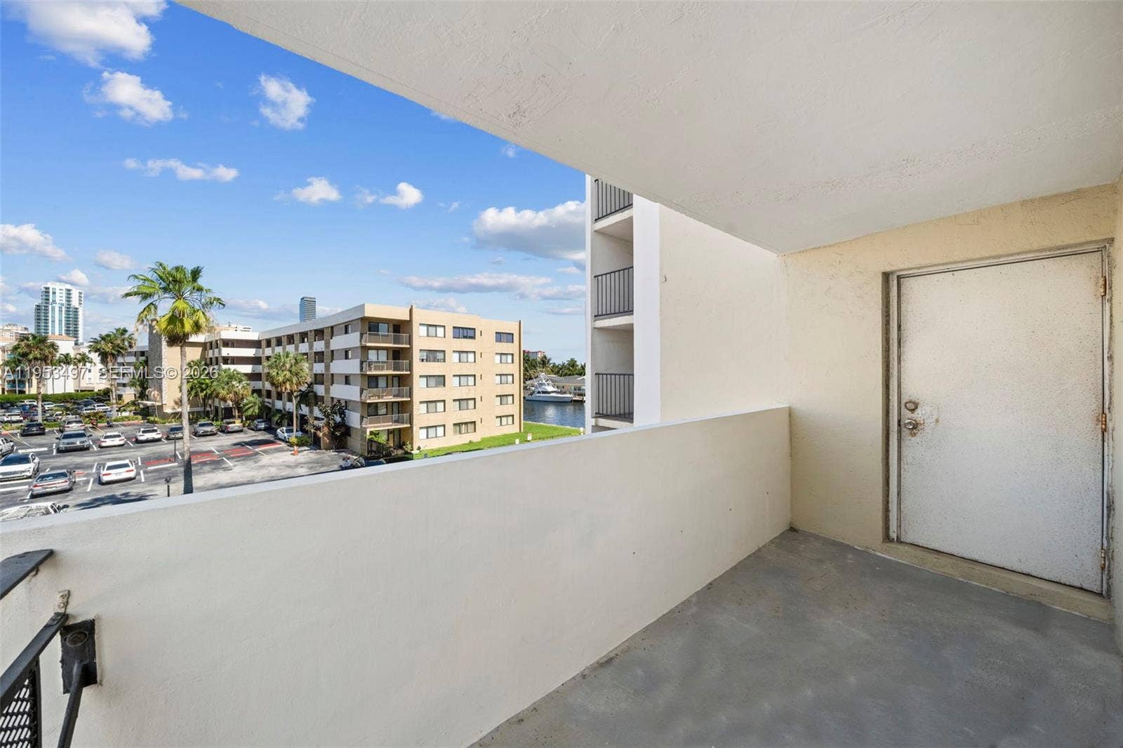 401 Golden Isles Drive, #304, Hallandale Beach, Hallandale Beach, FL 33009 Photo 25