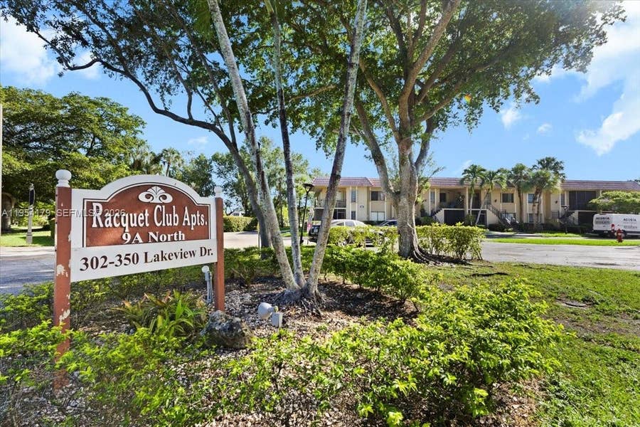 Property photo for 302 Lakeview Drive, #203, Weston, FL