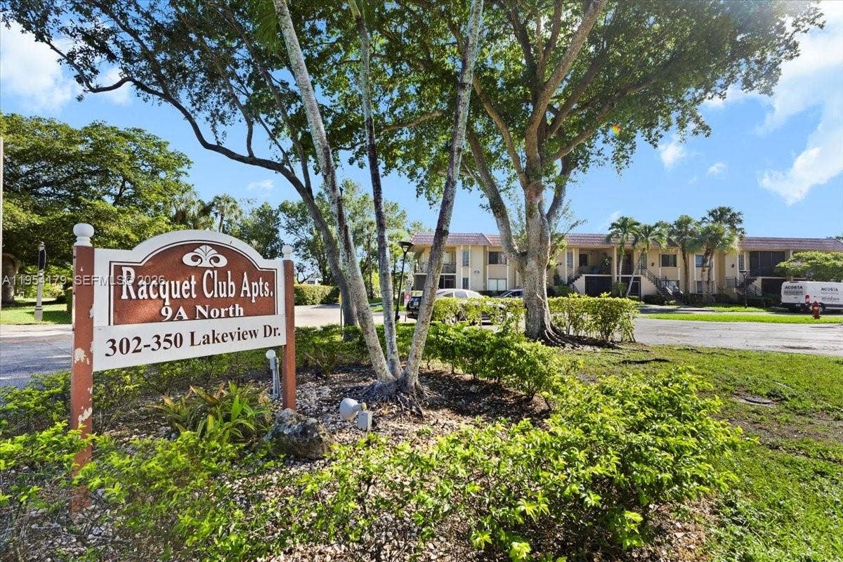 302 Lakeview Drive, #203, Weston, FL 33326 Photo 1