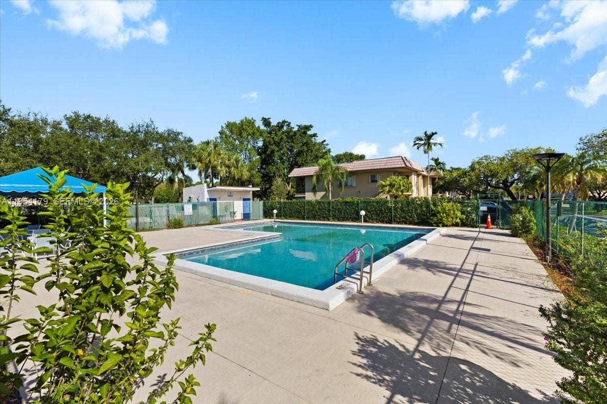302 Lakeview Drive, #203, Weston, FL 33326 Photo 27