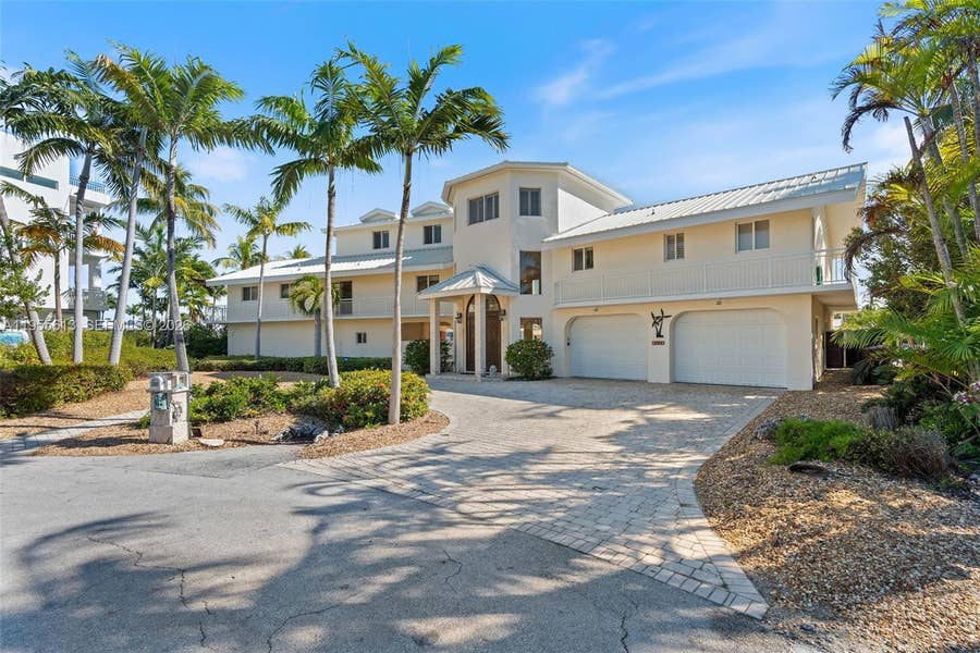 Property photo for 44 W Plaza Del Lago, Islamorada, FL