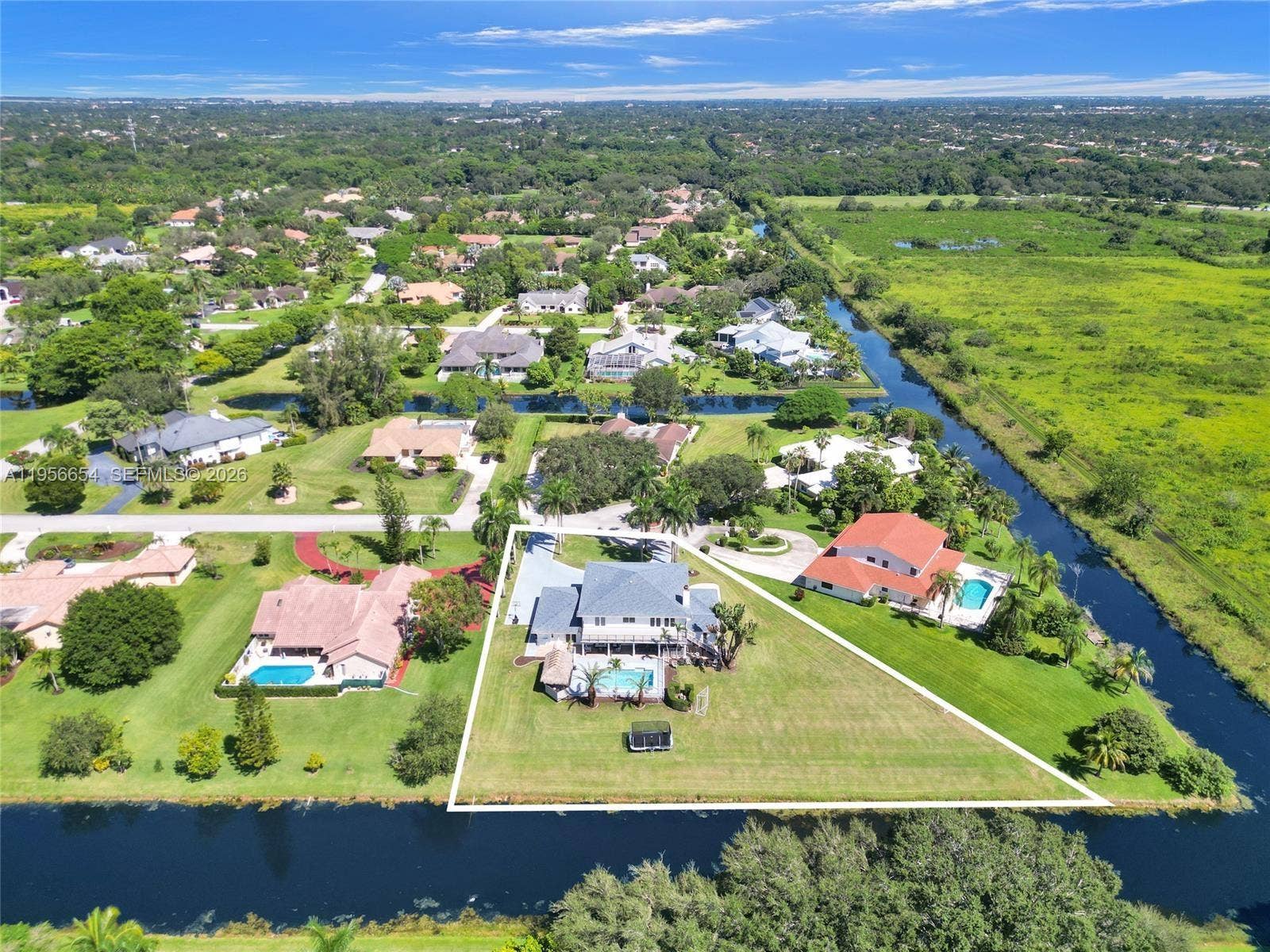 11824 SW 43rd Court, Davie, FL 33330 Photo 4