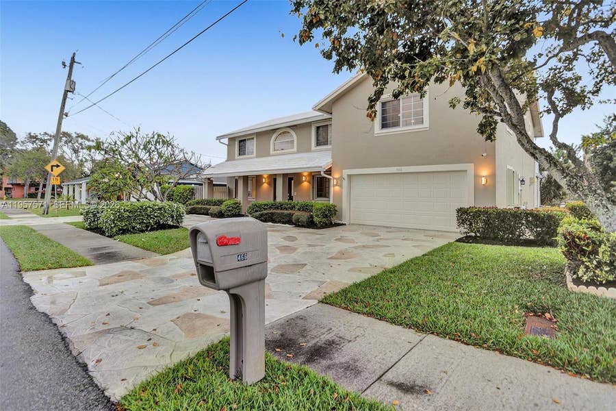 Property photo for 466 NE 8th Avenue, Deerfield Beach, FL