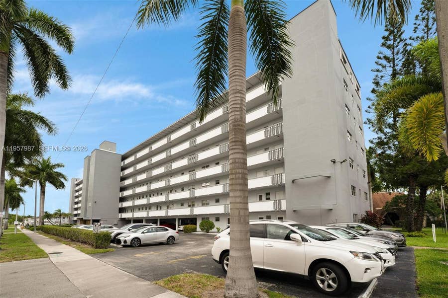 Property photo for 1000 NE 14th Avenue, #602, Hallandale Beach, FL