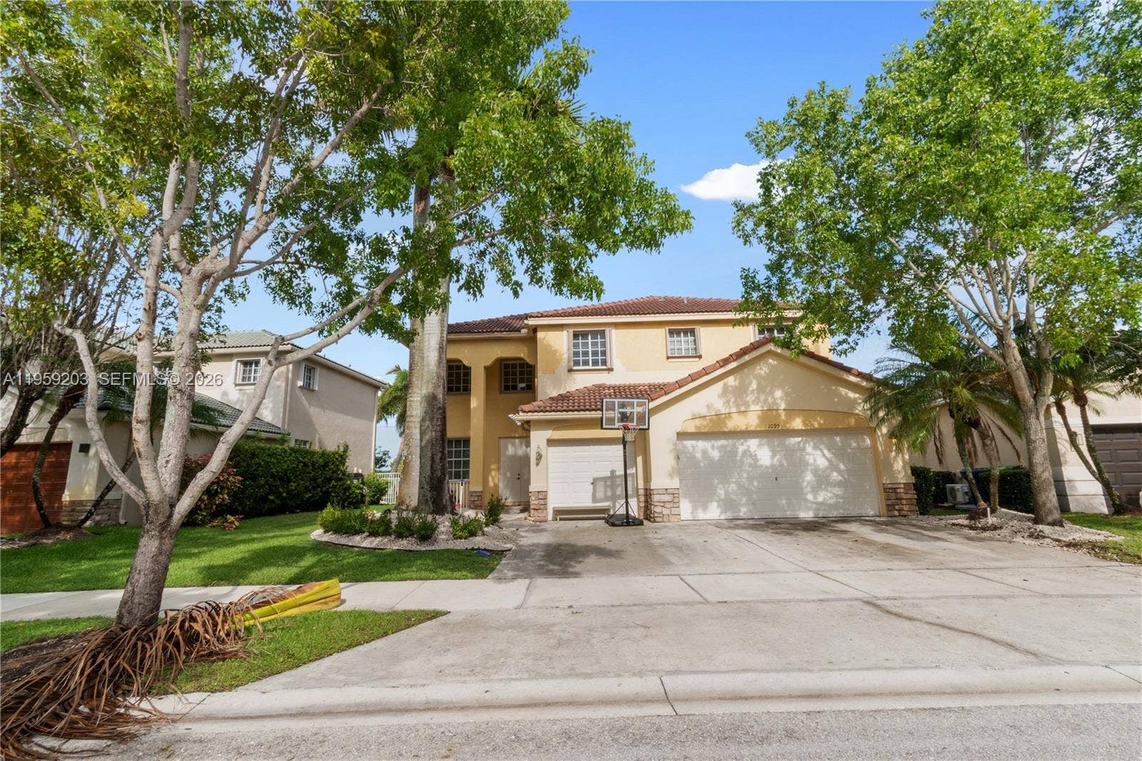 1095 Chenille Circle, Weston, FL 33327 Photo 3
