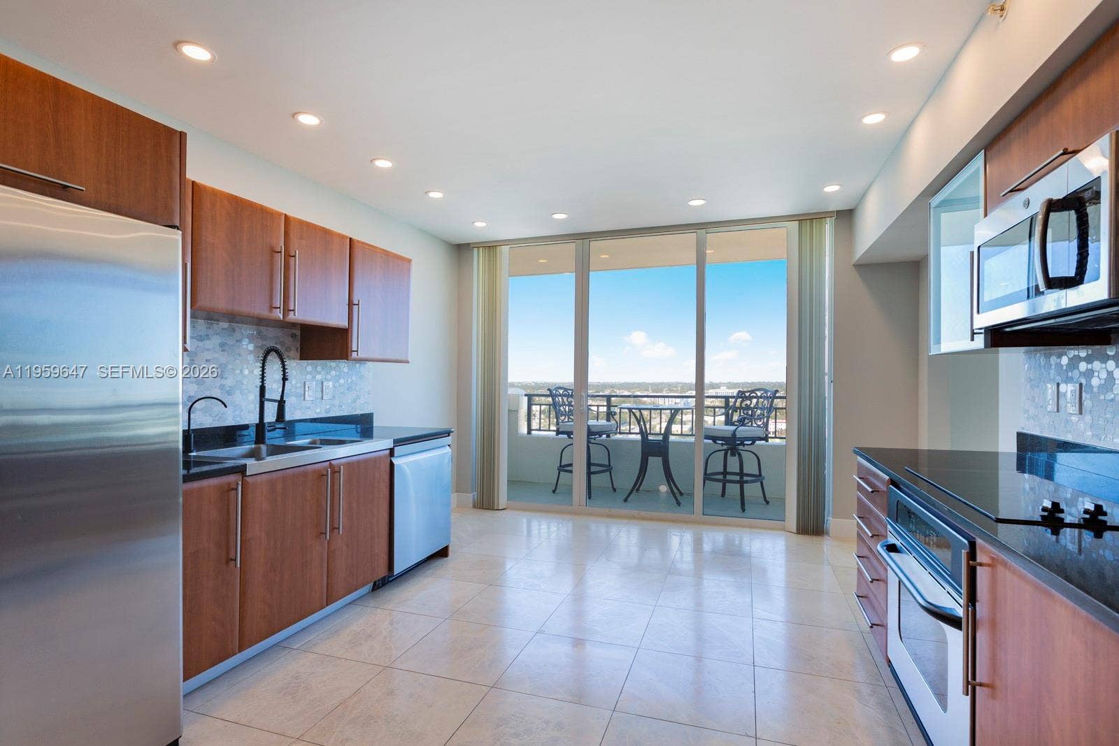 610 W Las Olas Boulevard, #2014N, Fort Lauderdale, FL 33312 Photo 3